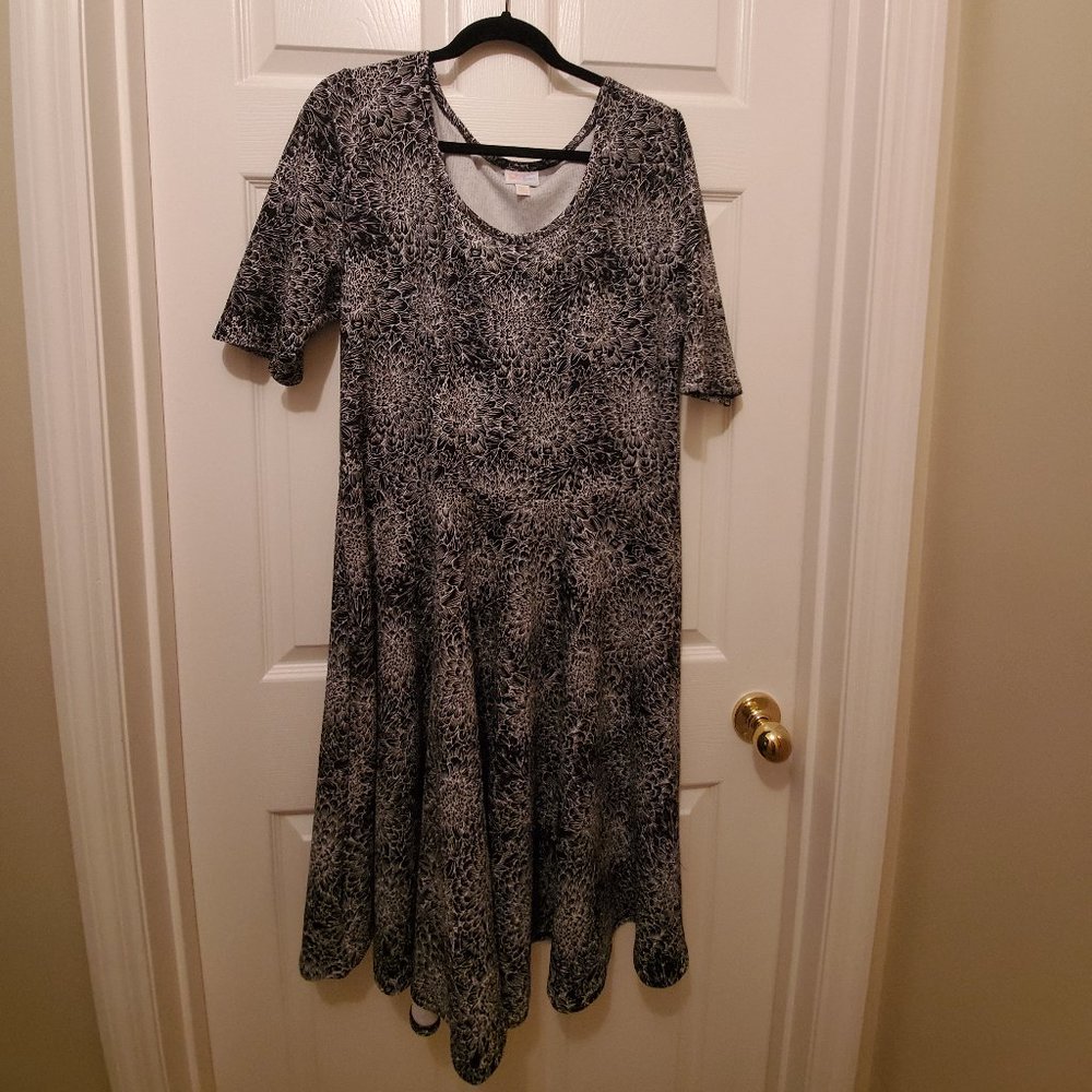 LulaRoe Amelia 3X